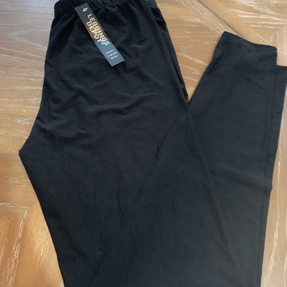 Pants - Solid Black Leggings